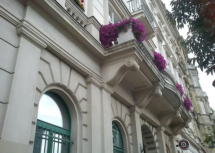 Riverside Center, 5th District Διαμέρισμα