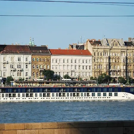 Apartment Riverside Center, 5th District Budapest