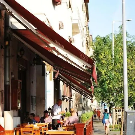 Riverside Center, 5th District * Budapest